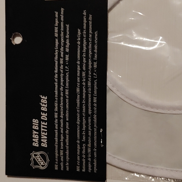 3/$25 VANCOUVER Canucks NHL hockey baby bib NIP - Picture 6 of 8